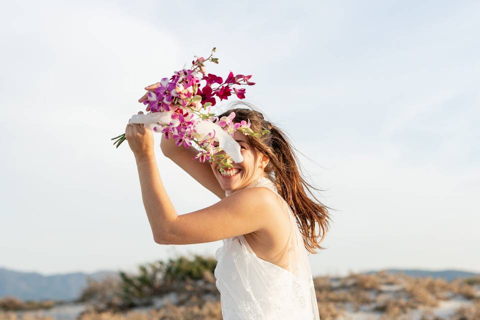 Un sourire et des fleurs