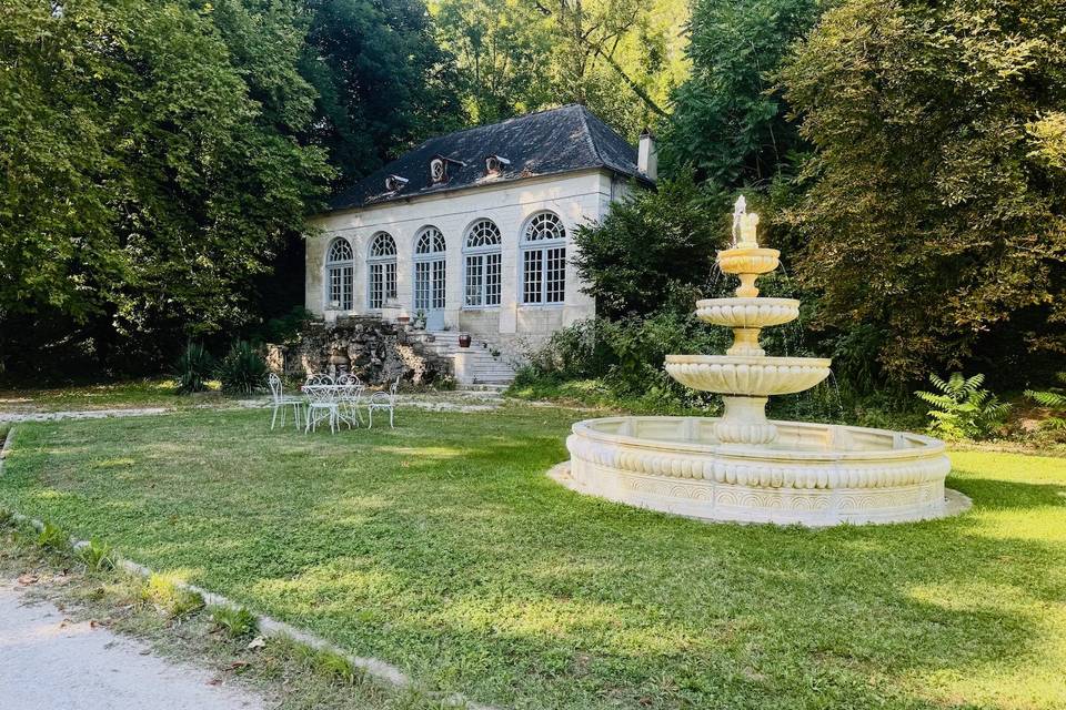 Fontaine/ Orangerie historique