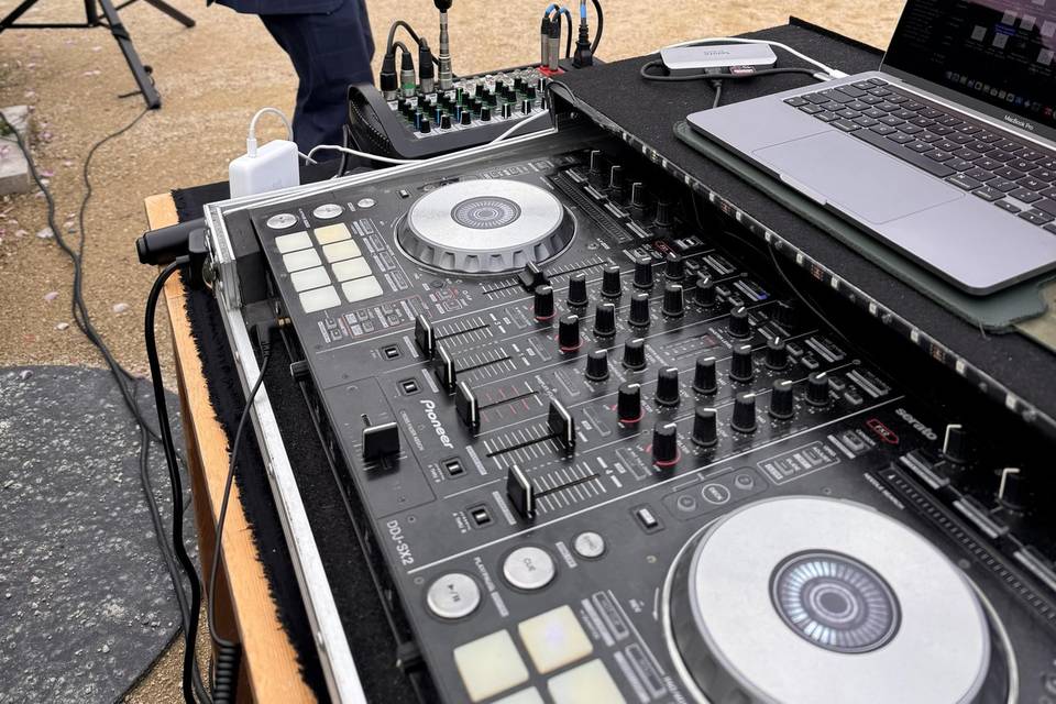 Prestation dj et saxophone