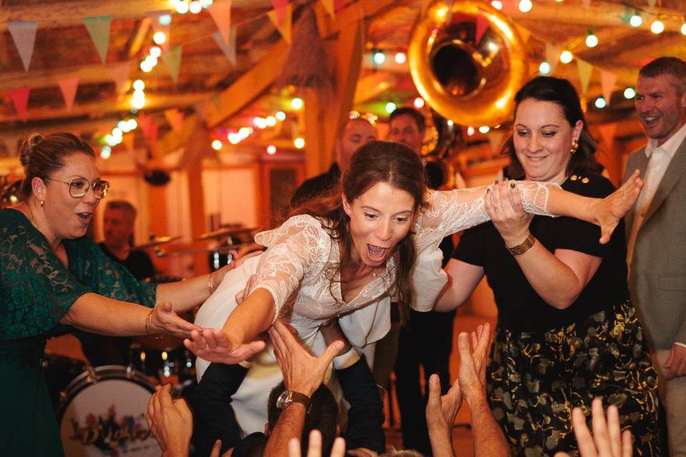 Soirée, débuts des festivités