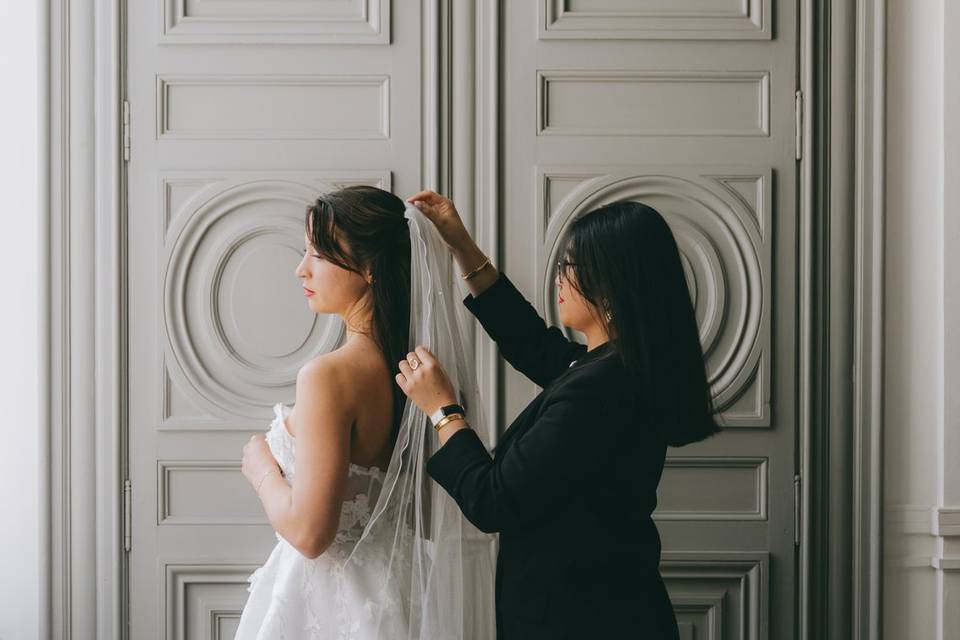Assistance voile mariée