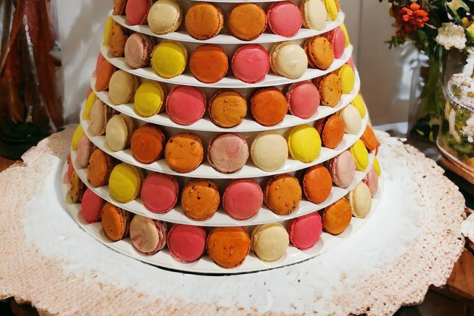 Pièce montée en macarons