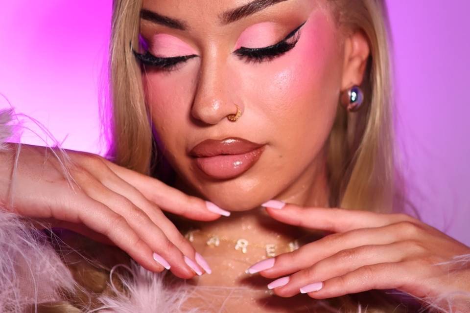 Full glam