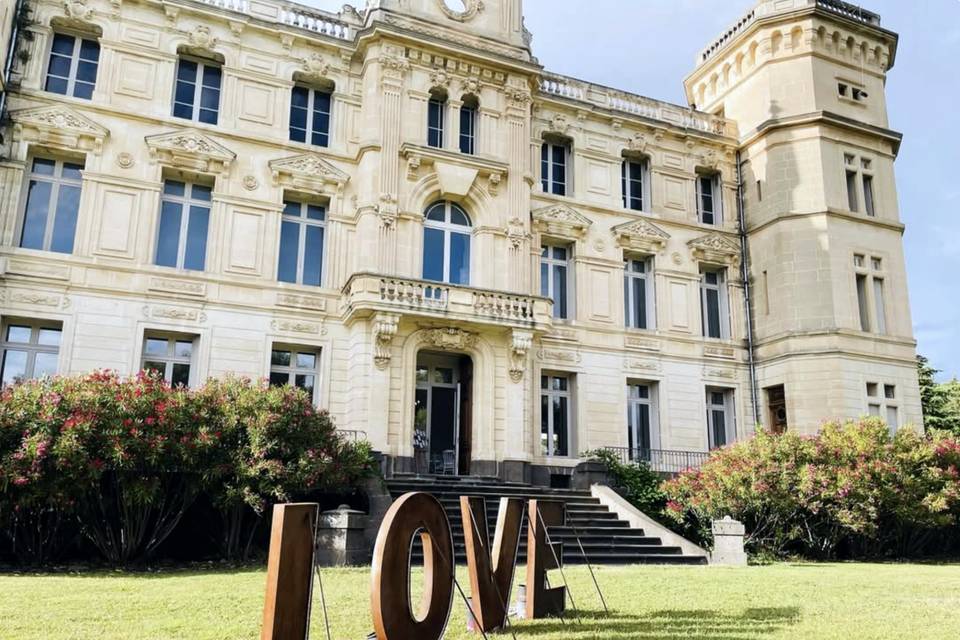 Love au château