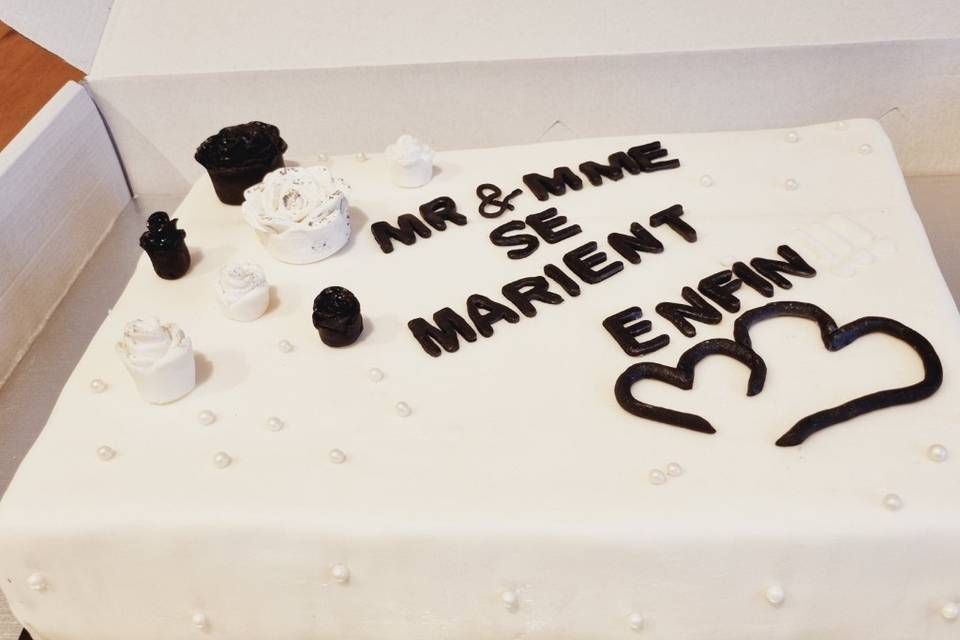 Gâteau de mariage rectangulair