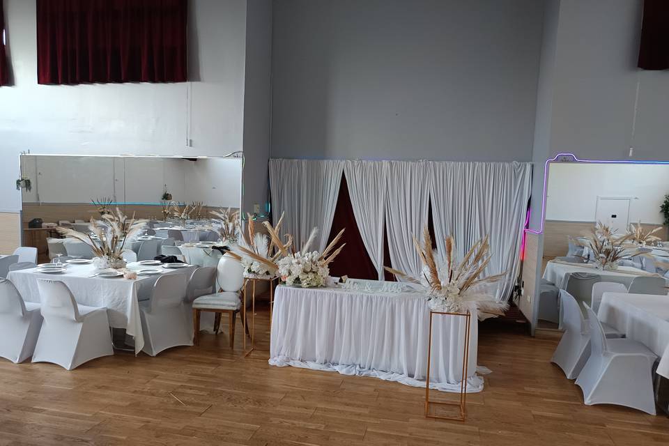 Salle de 200 m²