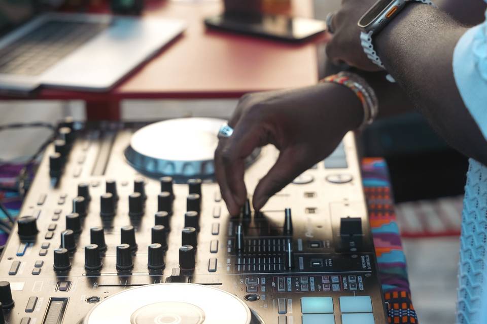 Aux platines