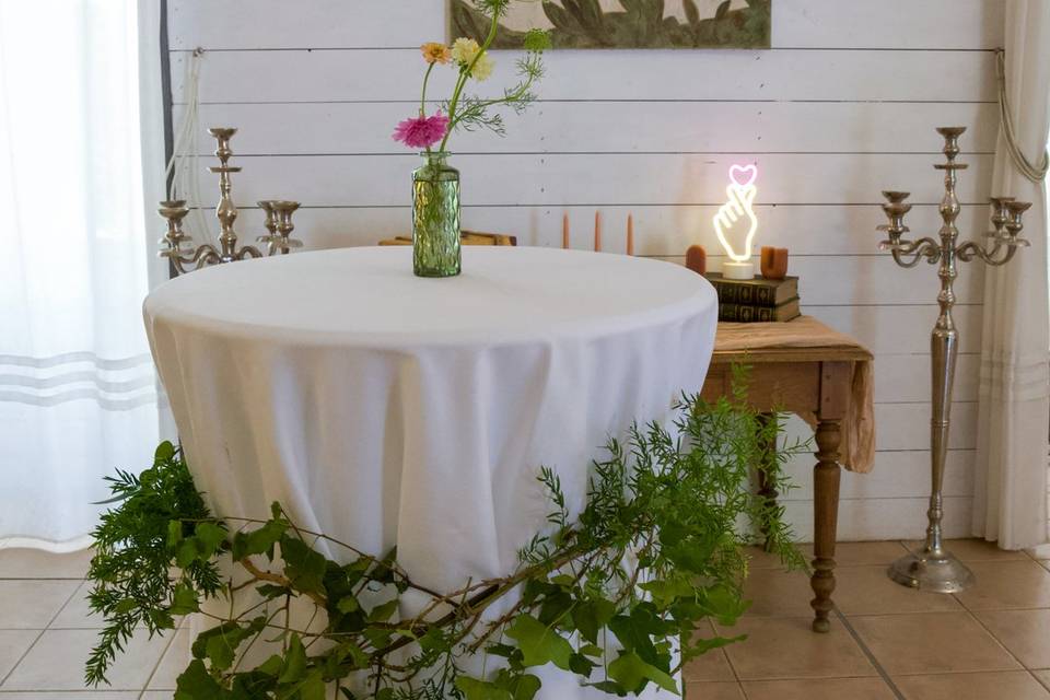 Mariage M&V décor mange debout