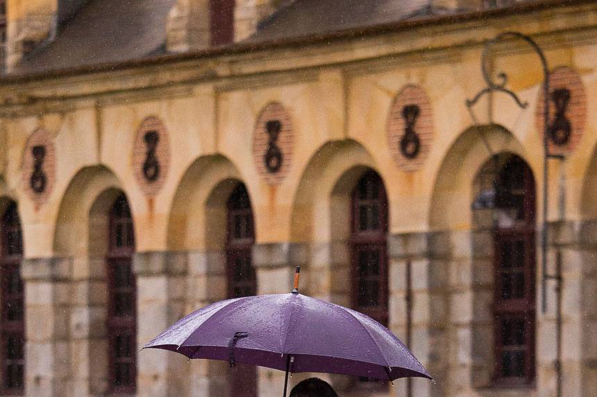 Mariés, parapluie
