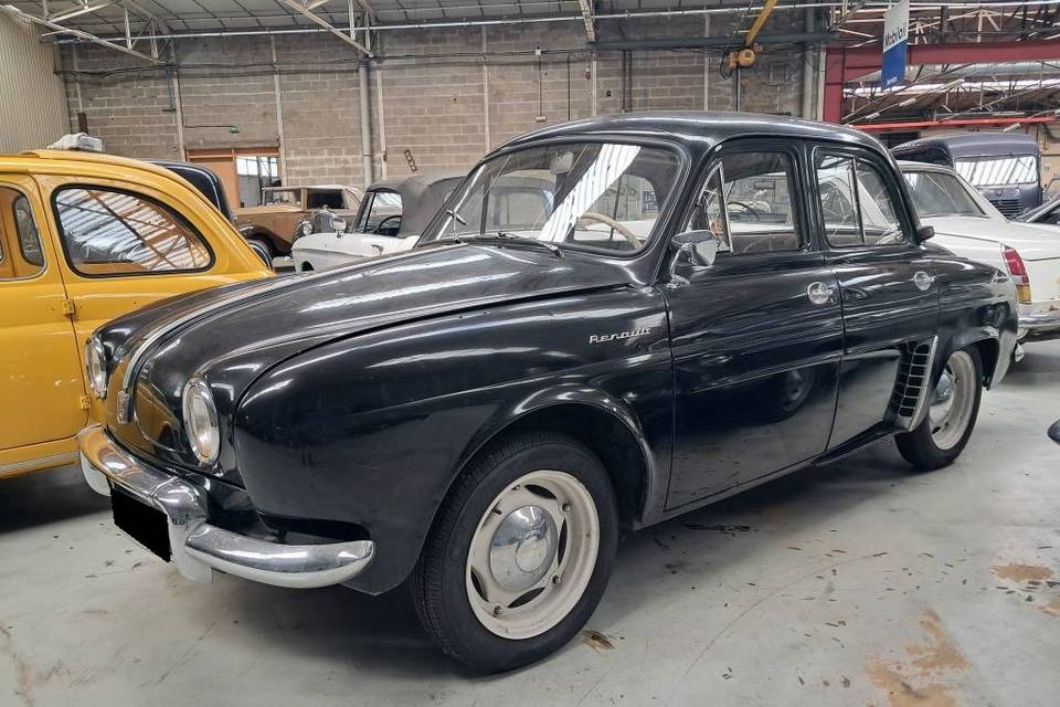Renault dauphine 1956