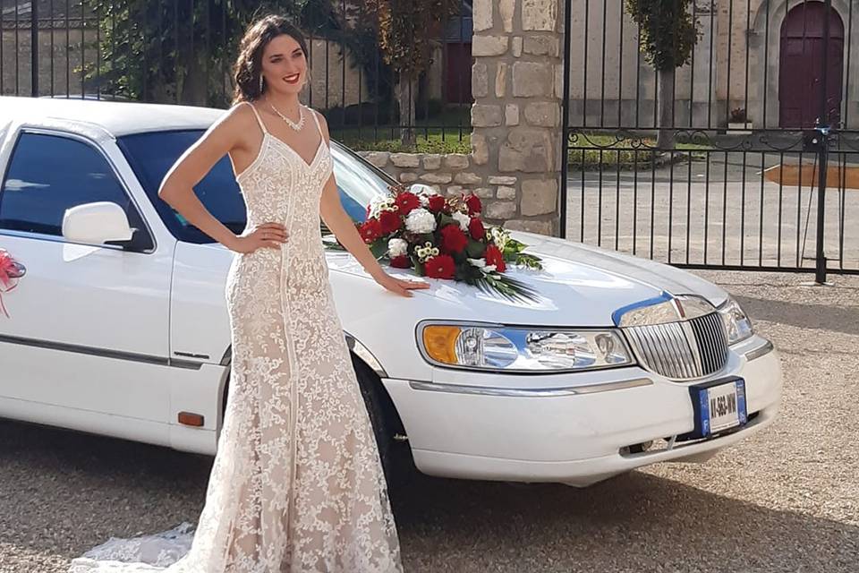 Mariée avec limousine