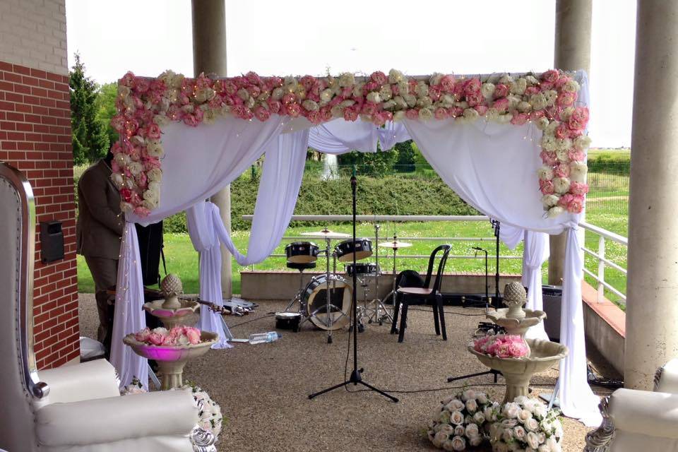 Trone Cascade de fleurs