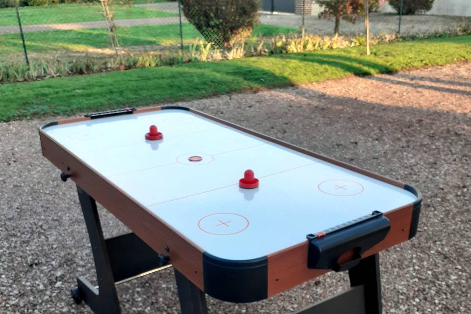 Air hockey