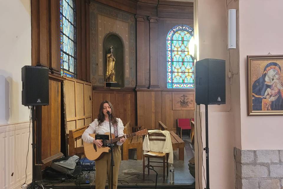 Prestation dans une église