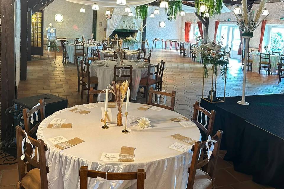 Salle en place pour mariage
