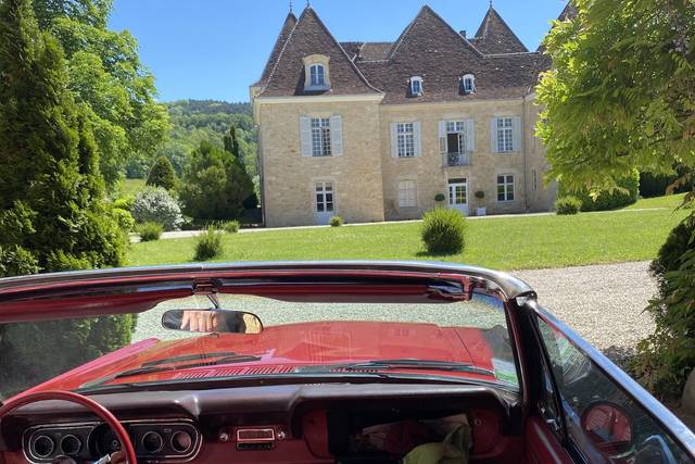 L'entrée par le porche