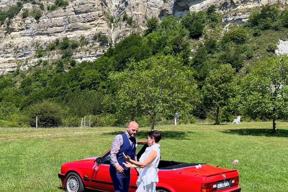 Mariés en BMW Cabriolet e30