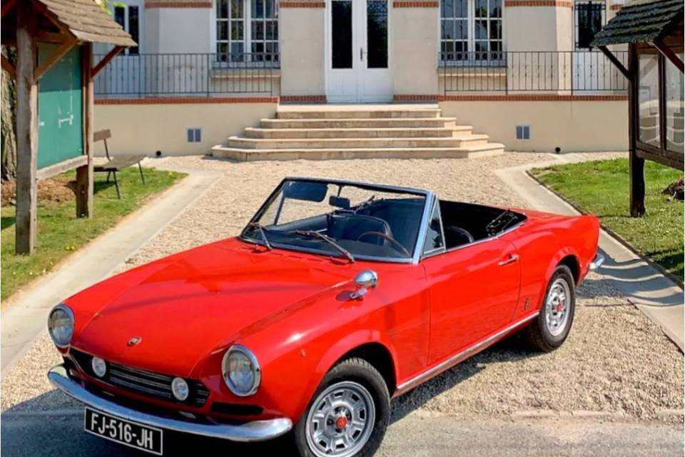 Fiat 124 Cabriolet 4 places