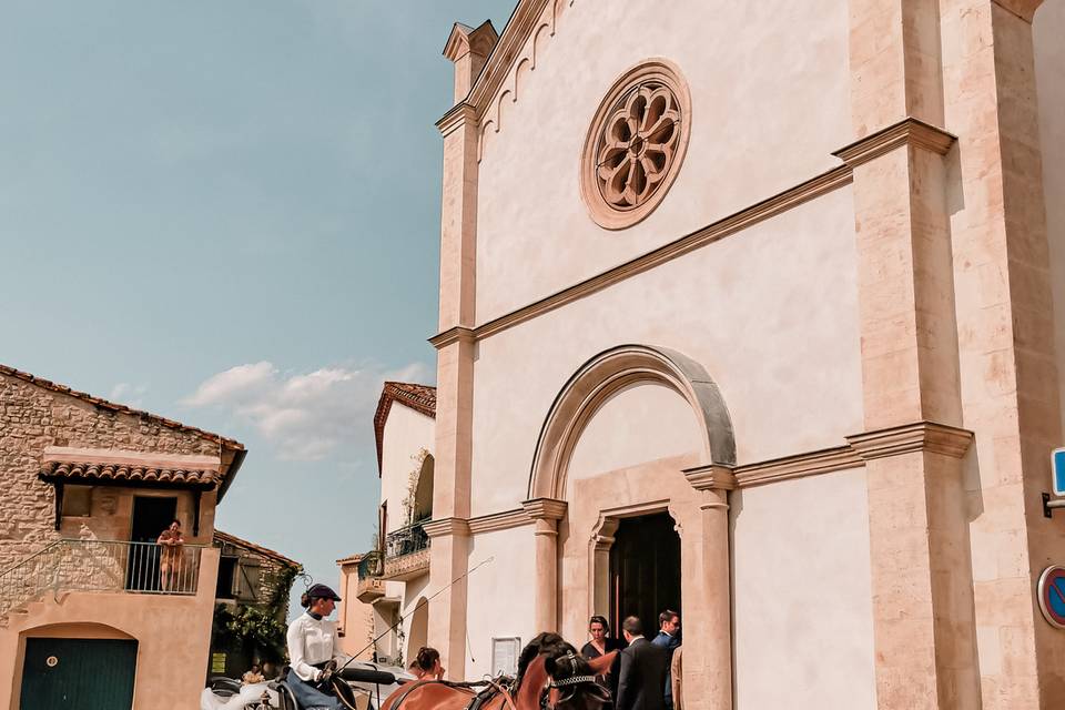 Mariage au coeur d'un village