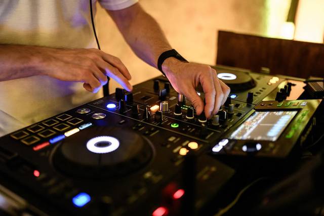 Les mains du Dj