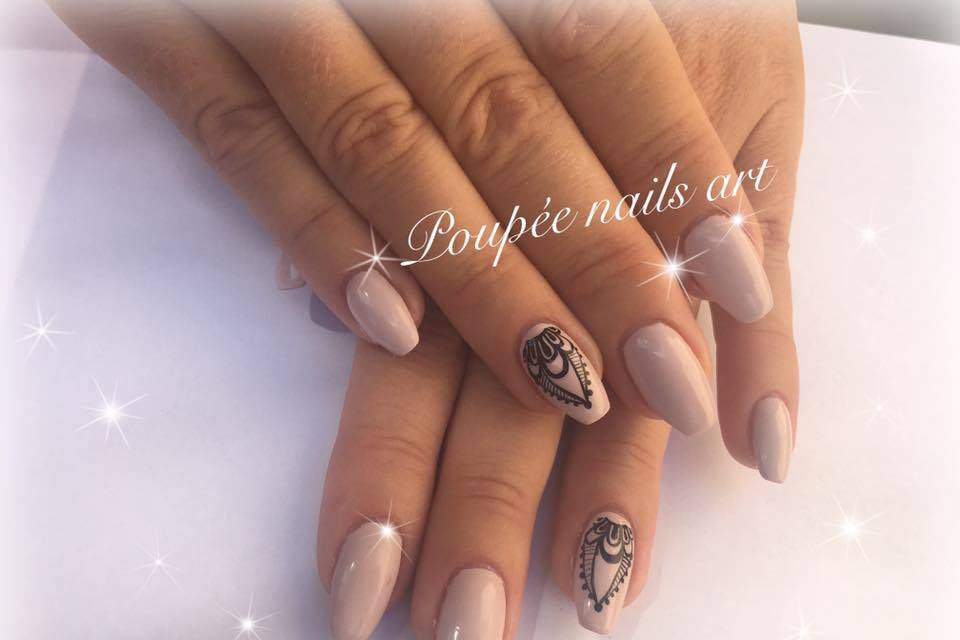 Poupée Nails Art