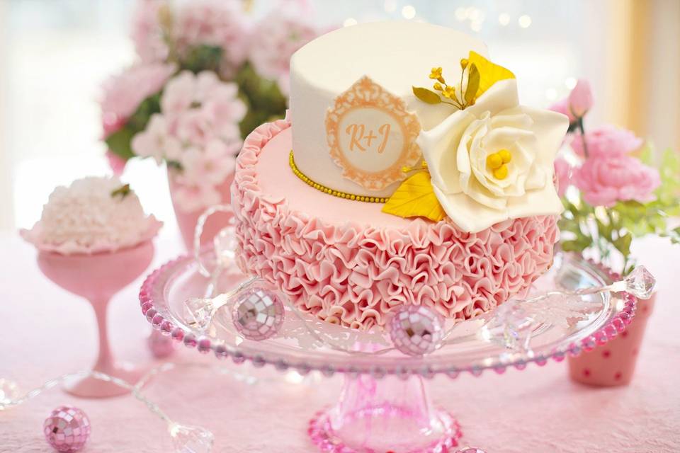 Mariage gâteau rose