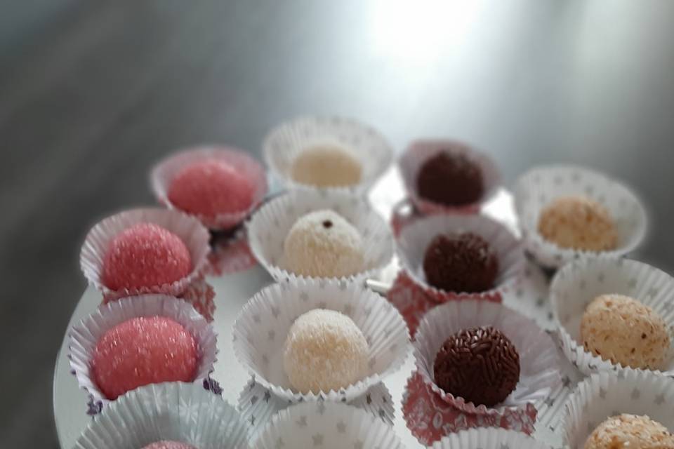 Gourmandise ( brigadeiros )