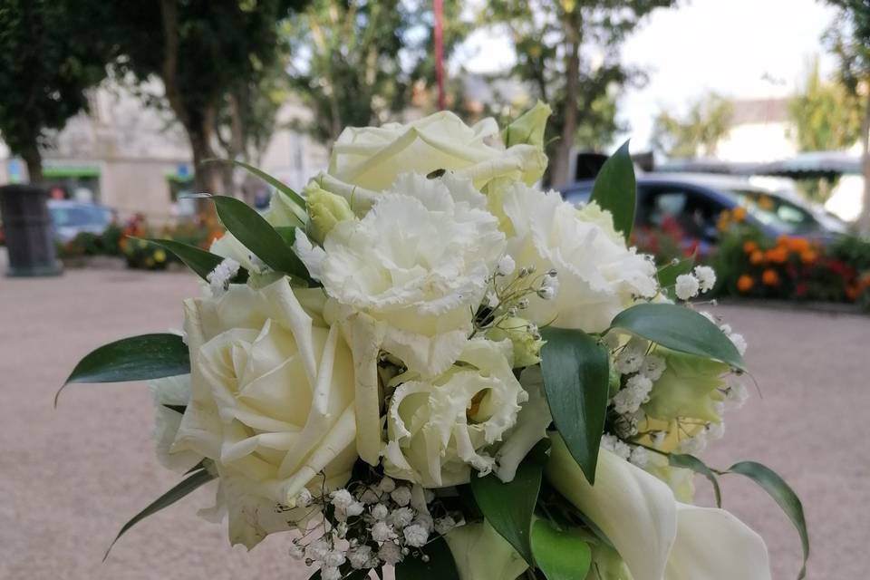 Bouquet de mariée demi-chute