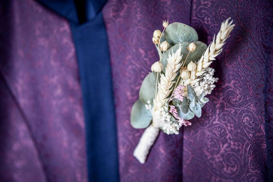 Boutonnière - A&F - Sept.24