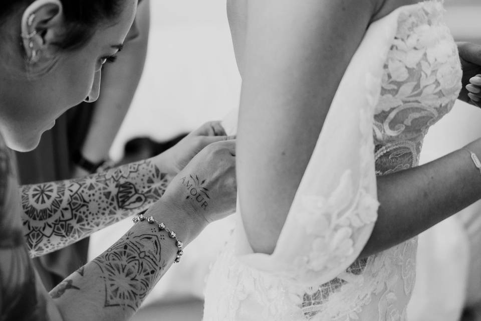 L'habillage de la mariée