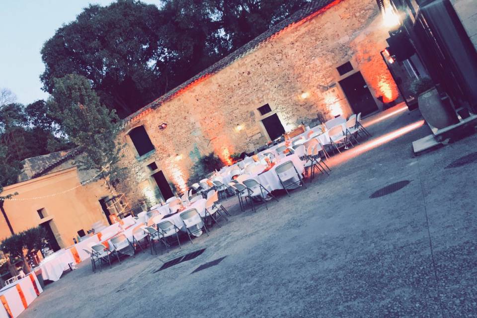 Mariage cour de château Mtp