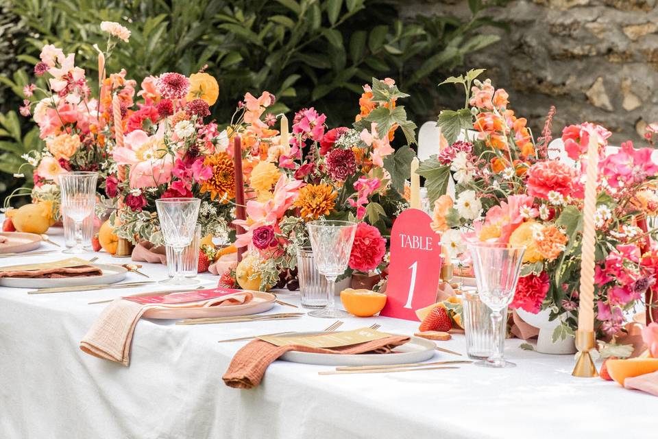 Table de fleurs colorées
