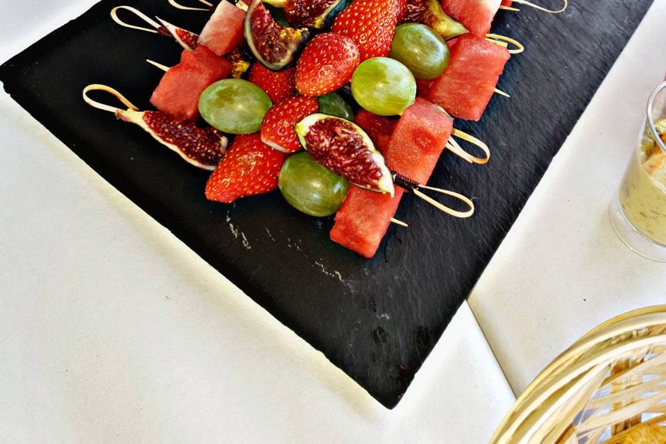 Brochettes de fruits...