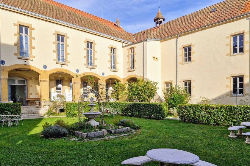 La cour du cloître