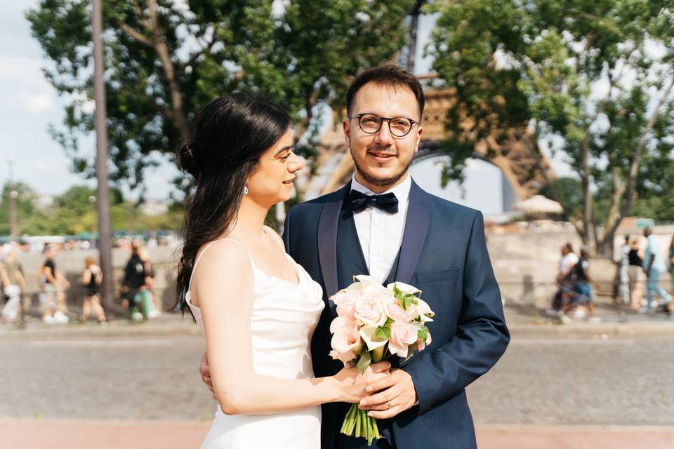 Un couple au Trocadéro
