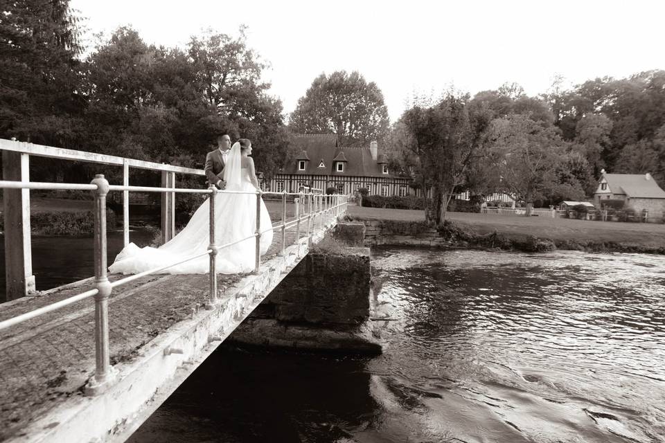 Mariés sur le pont
