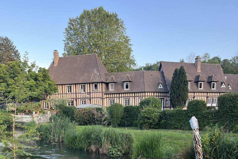 Domaine côté rivière