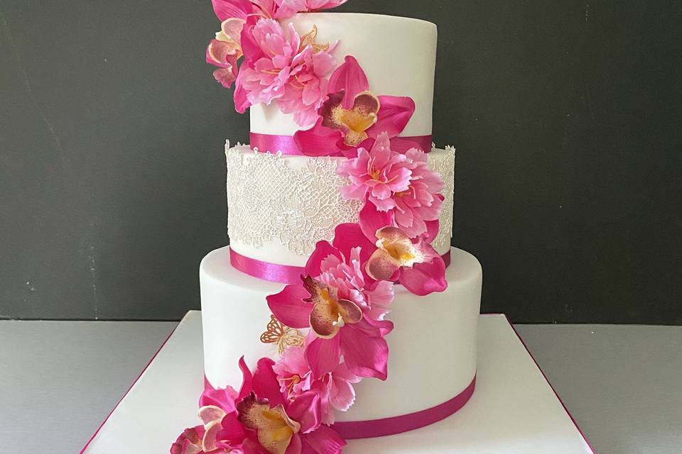 Wedding cake orchidées fuschia