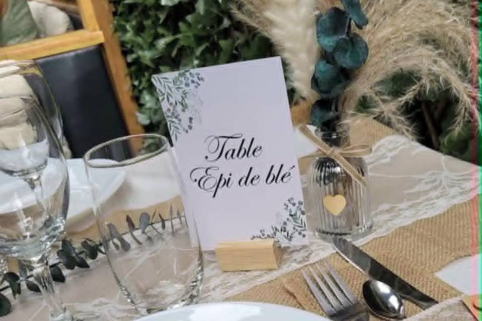 Table champêtre mariage