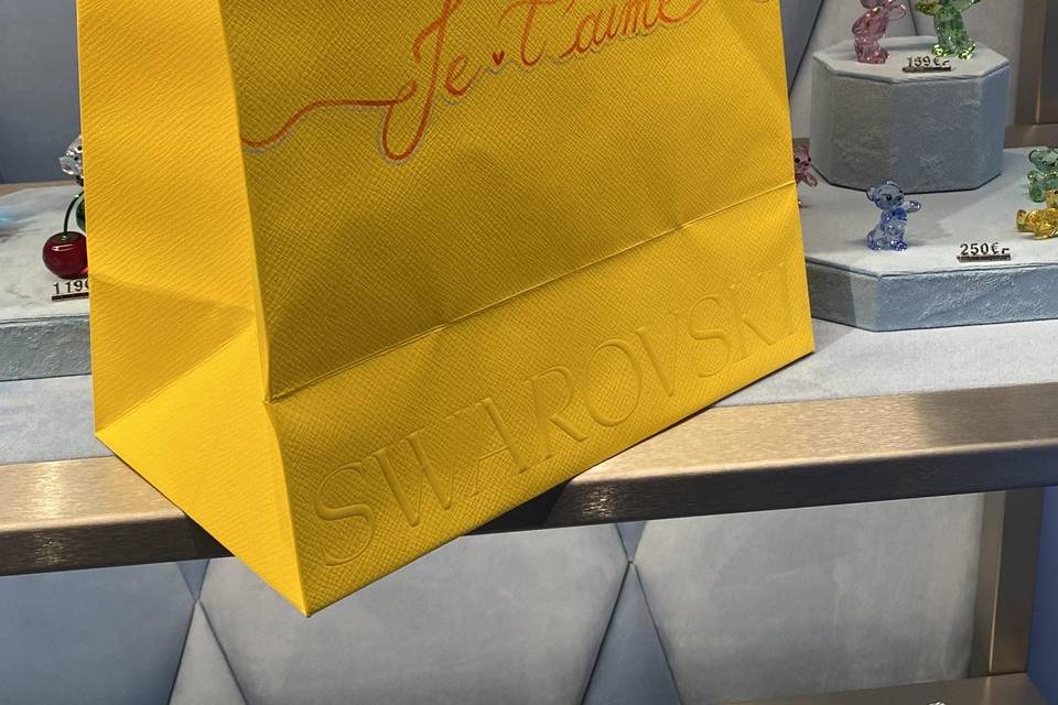 Calligraphie sur sacs papier