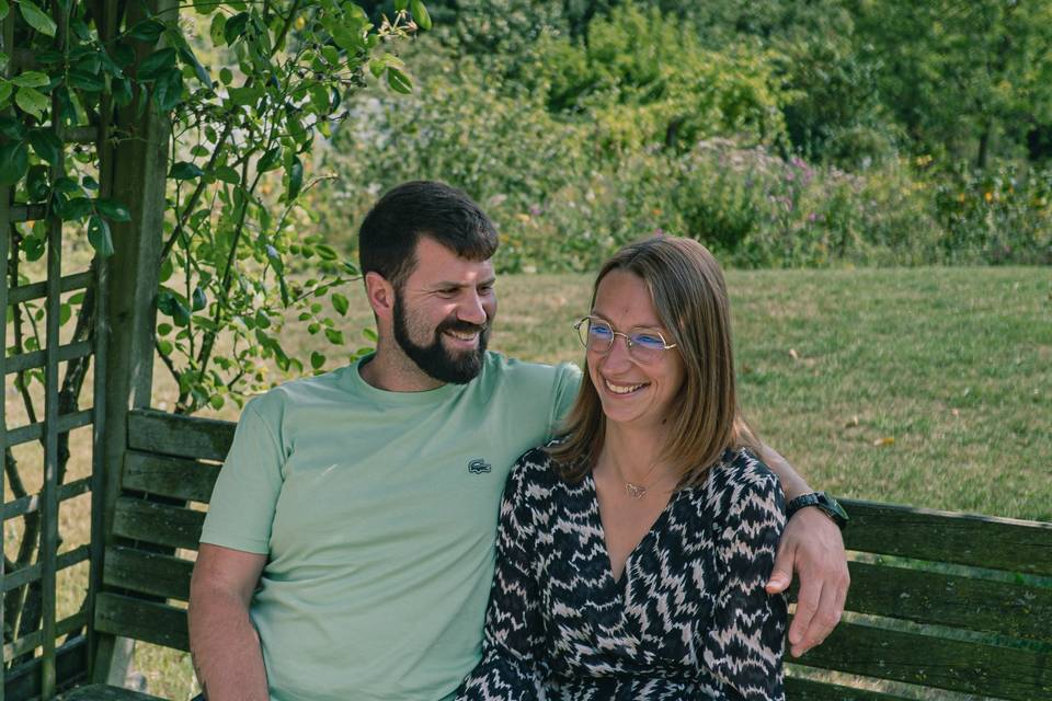 Shooting couple