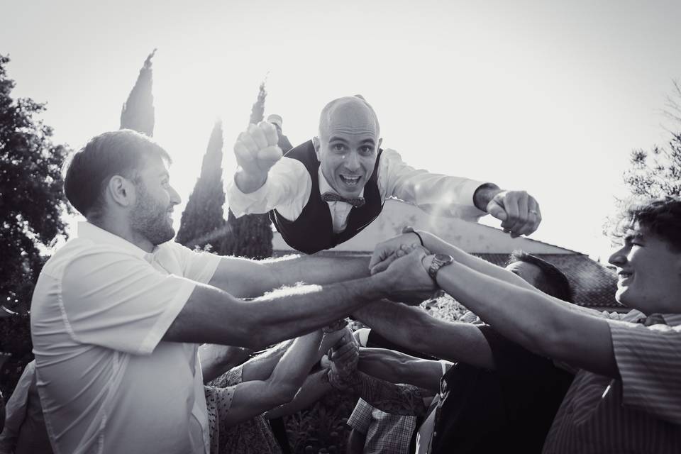 La joie des amis du marié