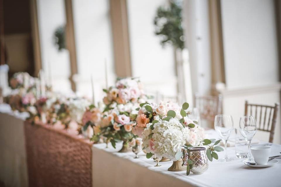 Table des mariés fleurie