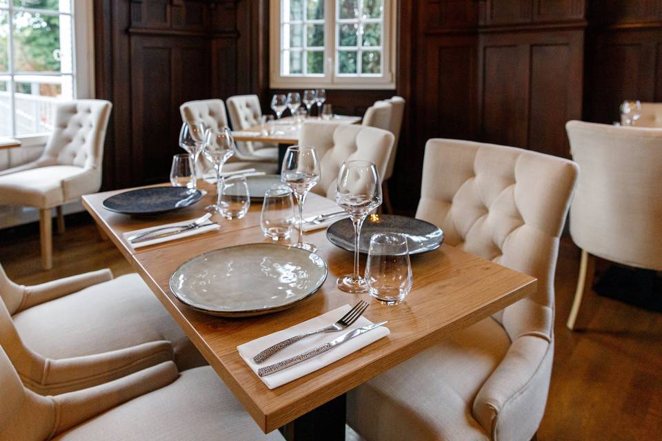 Restaurant assis