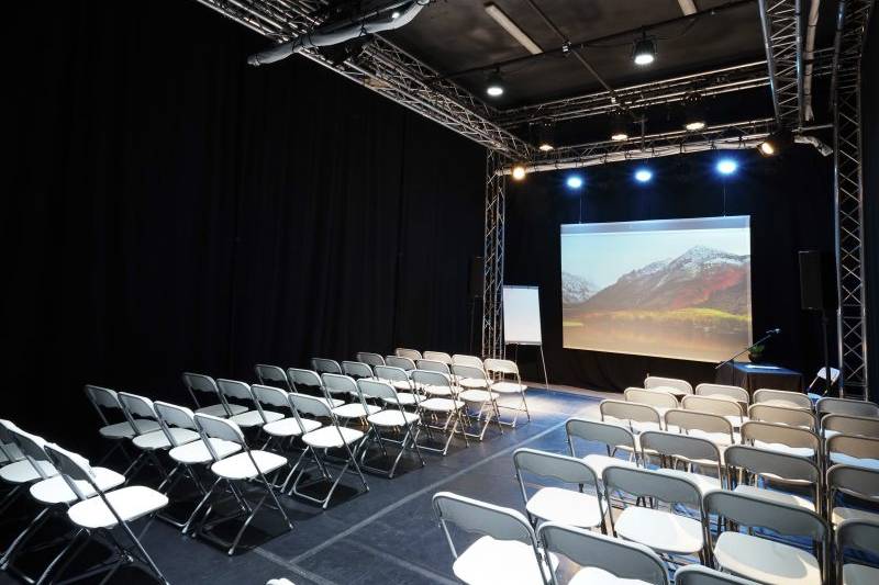 Grand plateau conférence