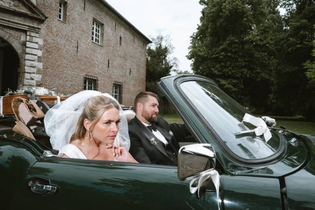 Voiture couple mariage