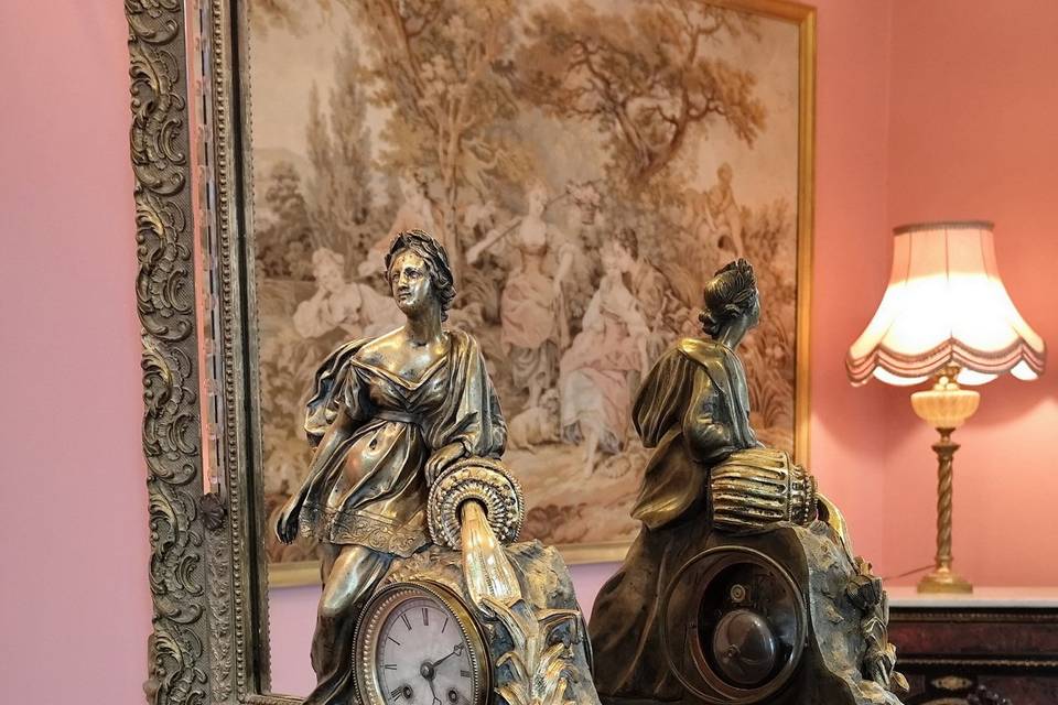 Petit Salon