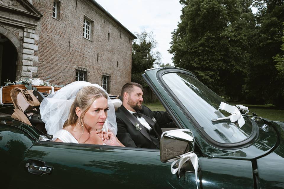 Voiture couple mariage