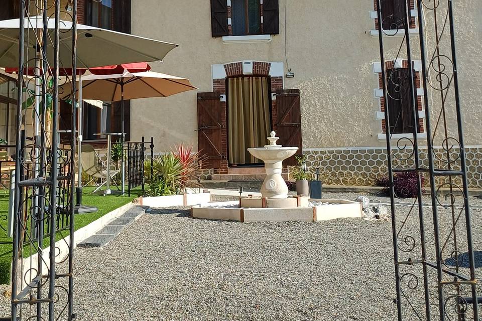 Une entrée avec arche