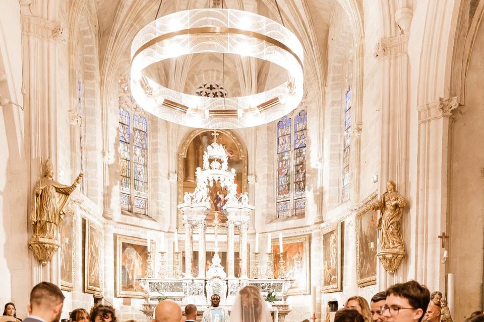 Entrée dans l'église